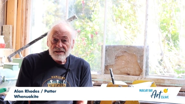 Alan Rhodes [Whenuakite] - Pottery